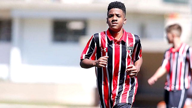 Reportagem do IG Esporte destaca Cauã Lucca, de 13 anos, uma das promessas de Cotia