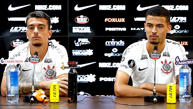 Corinthians apresenta atacante Bruno Xavier e volante Thiaguinho