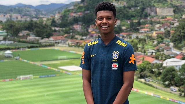 Léo Silva divulga fotos da concentração da Seleção Brasileira na Granja Comary