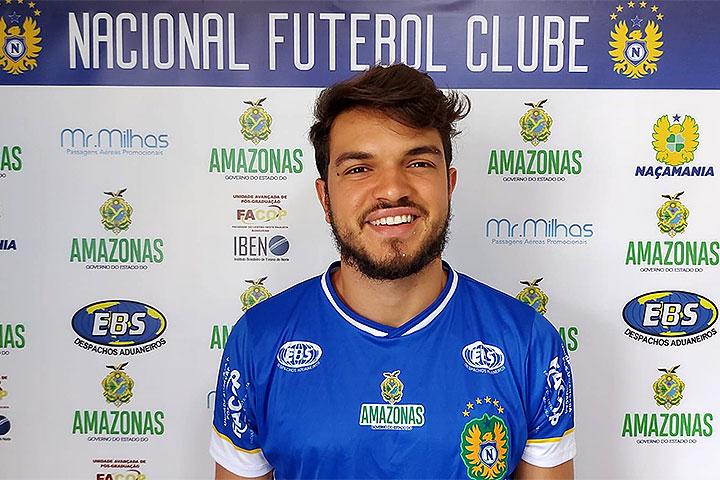Lateral Fabiano Xavier chega ao Nacional-AM