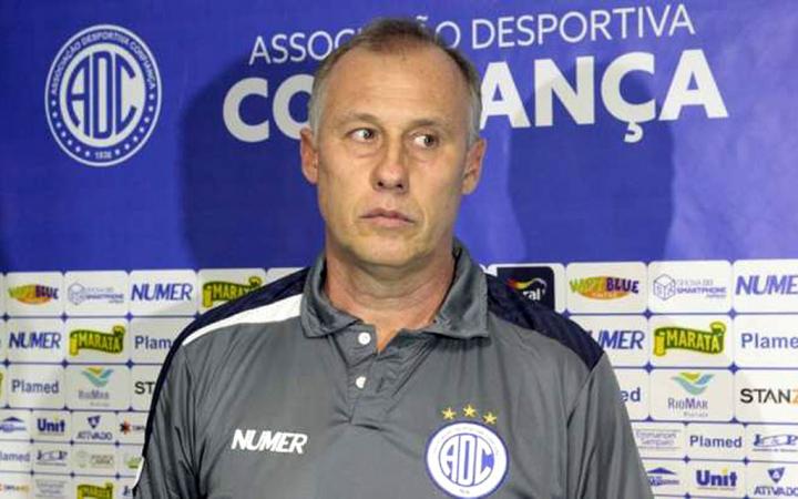 Ailton Silva