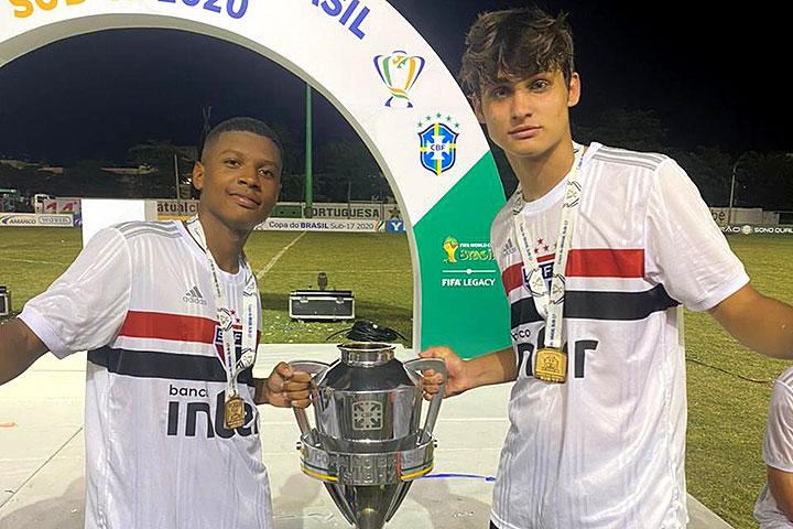 Campeão mundial sub-17, Corinthians tem apenas um atleta convocado