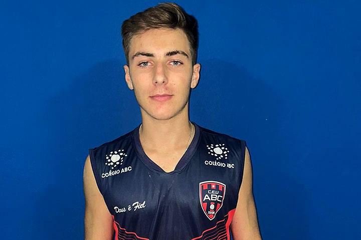 Meia Marco e atacante Cauã assinam com a CSR Sports