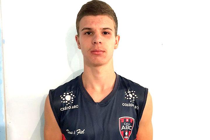 Meia Marco e atacante Cauã assinam com a CSR Sports