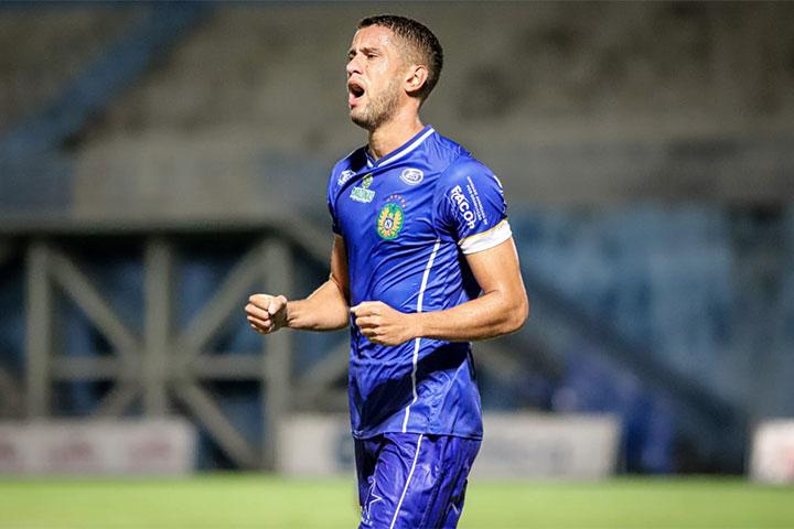 Zagueiro Anderson Bandeira é novo cliente CSR Sports