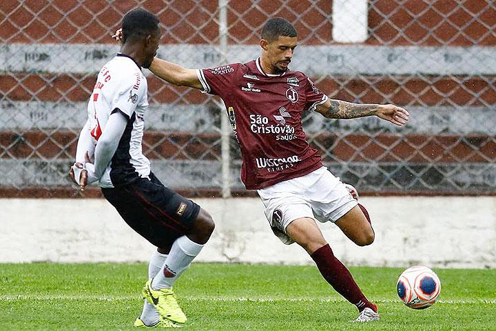 Lateral-esquerdo João Victor, do Juventus, é novo cliente da CSR Sports