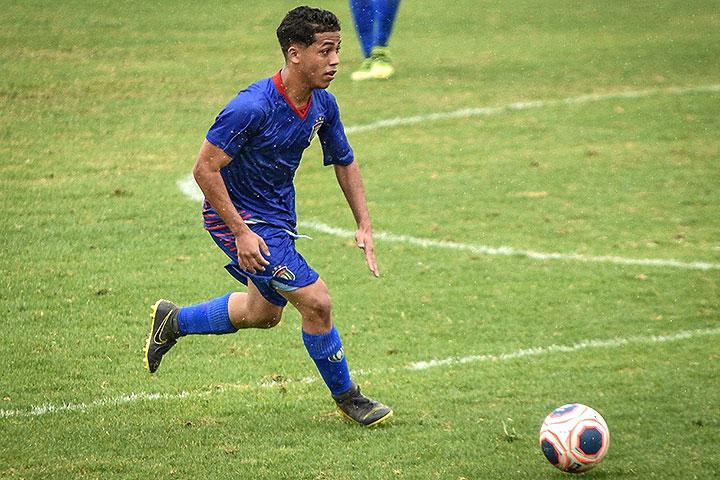 Lateral-direito Joãozinho está de volta a CSR Sports