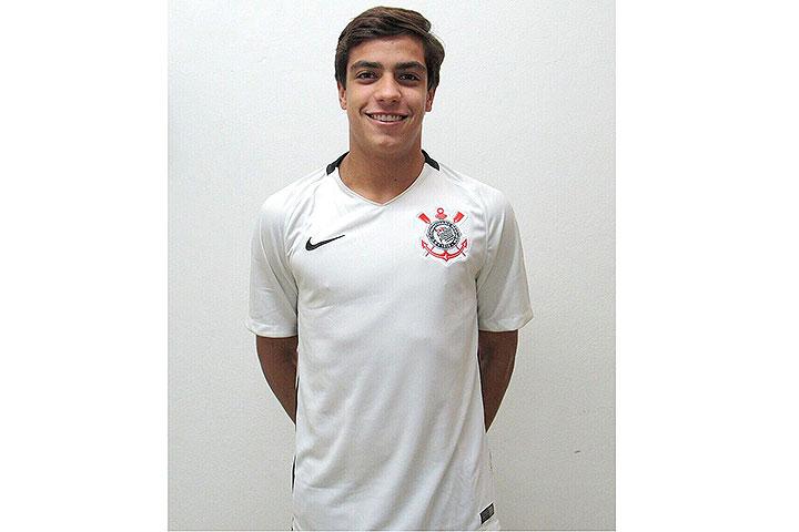 Volante Arthur Pelagio, destaque do Varginha, é novo atleta com carreira gerenciada pela CSR Sports