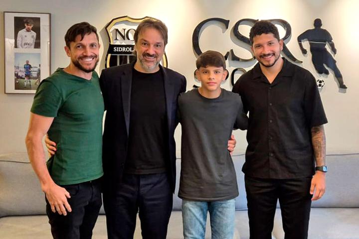 Título Notícias